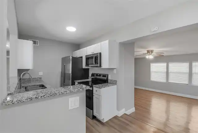 Listing Photo 16