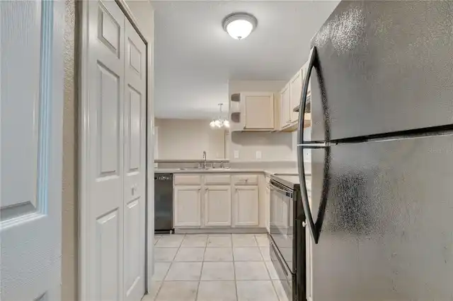 Listing Photo 12
