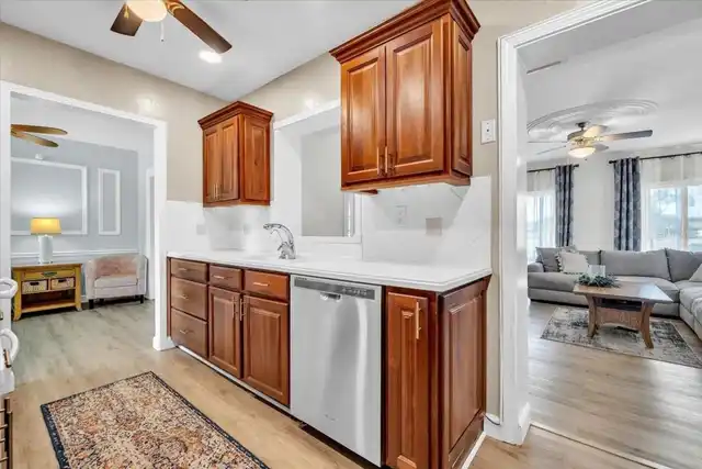 Listing Photo 19