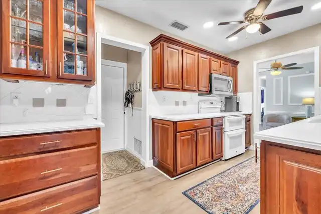 Listing Photo 21