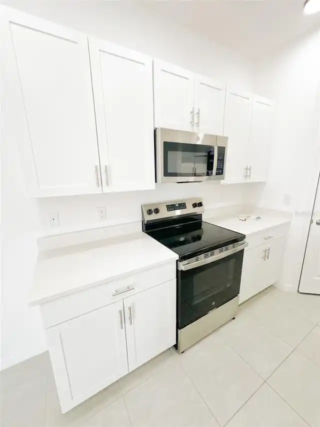 Listing Photo 9