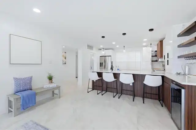 Listing Photo 11