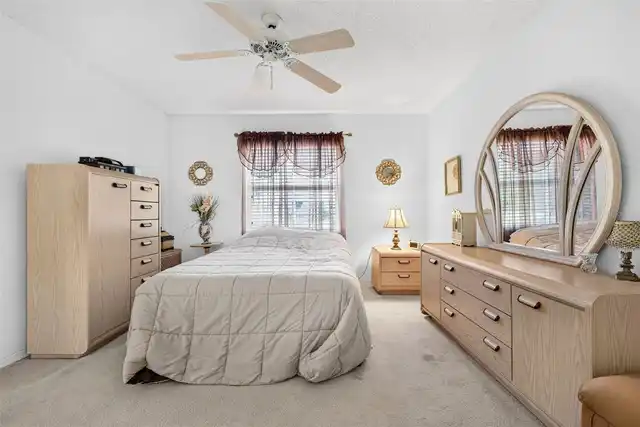 Listing Photo 12