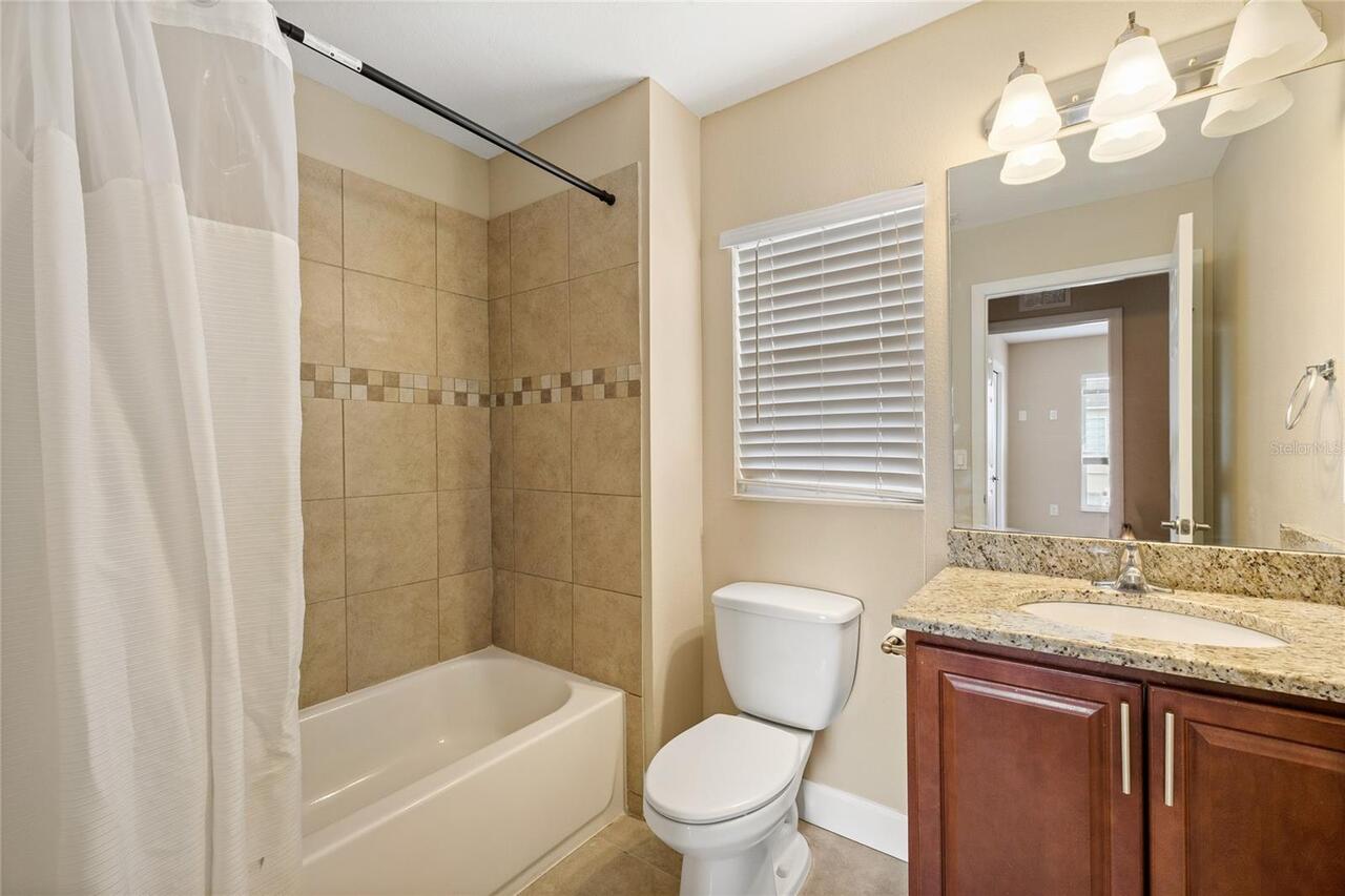 Listing Photo 12