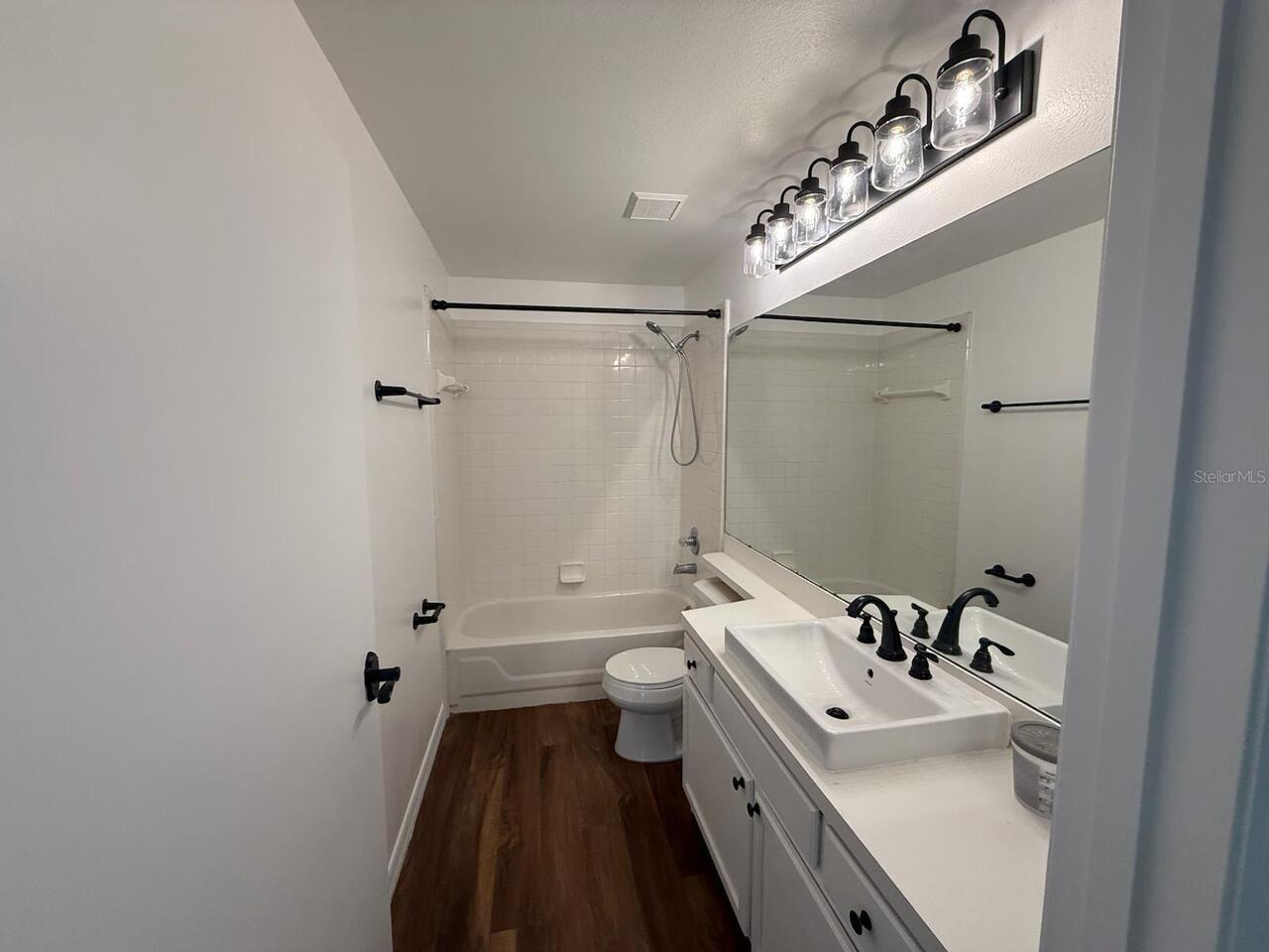 Listing Photo 16