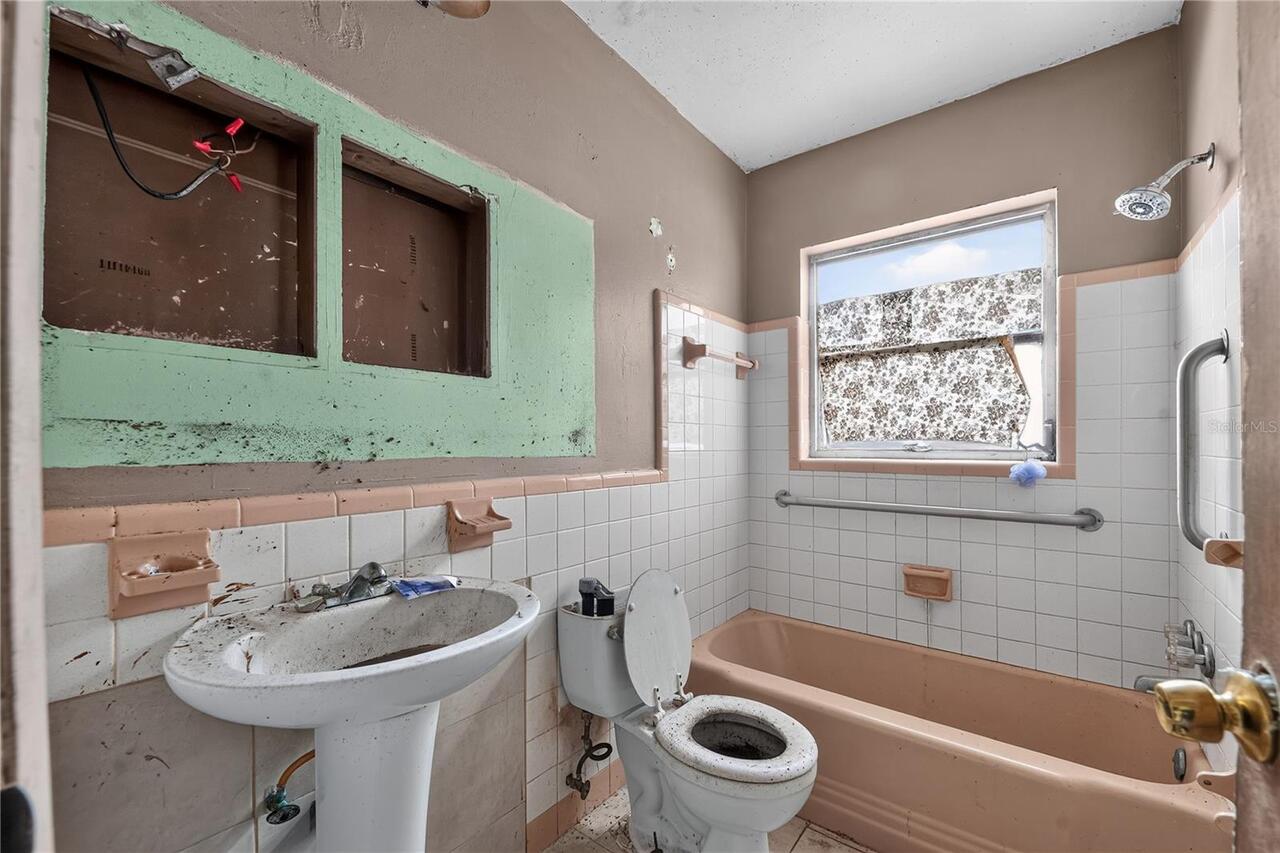 Listing Photo 17
