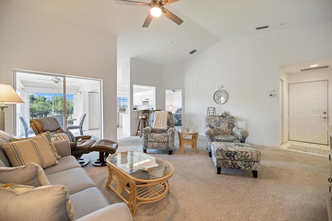 Listing Photo 12