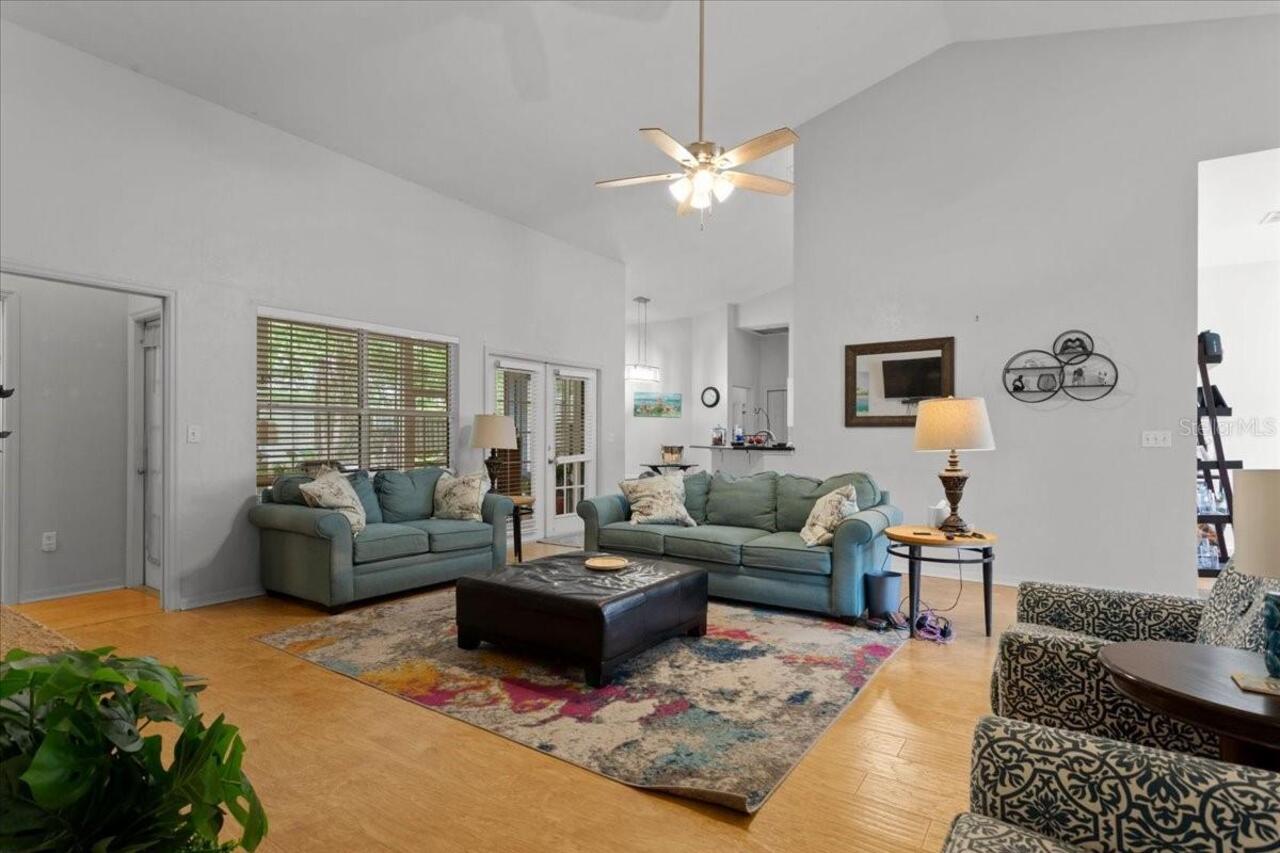 Listing Photo 8