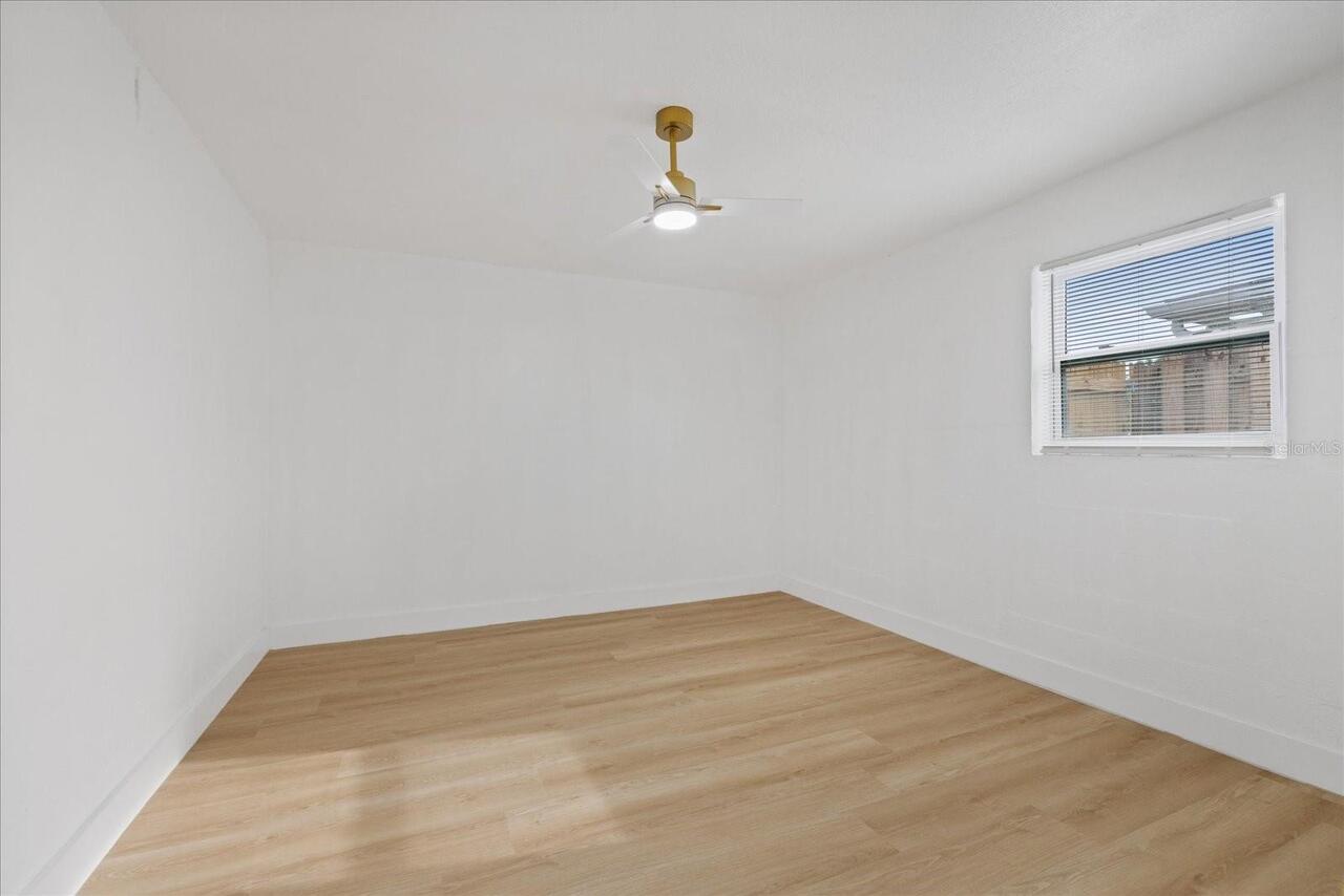 Listing Photo 33