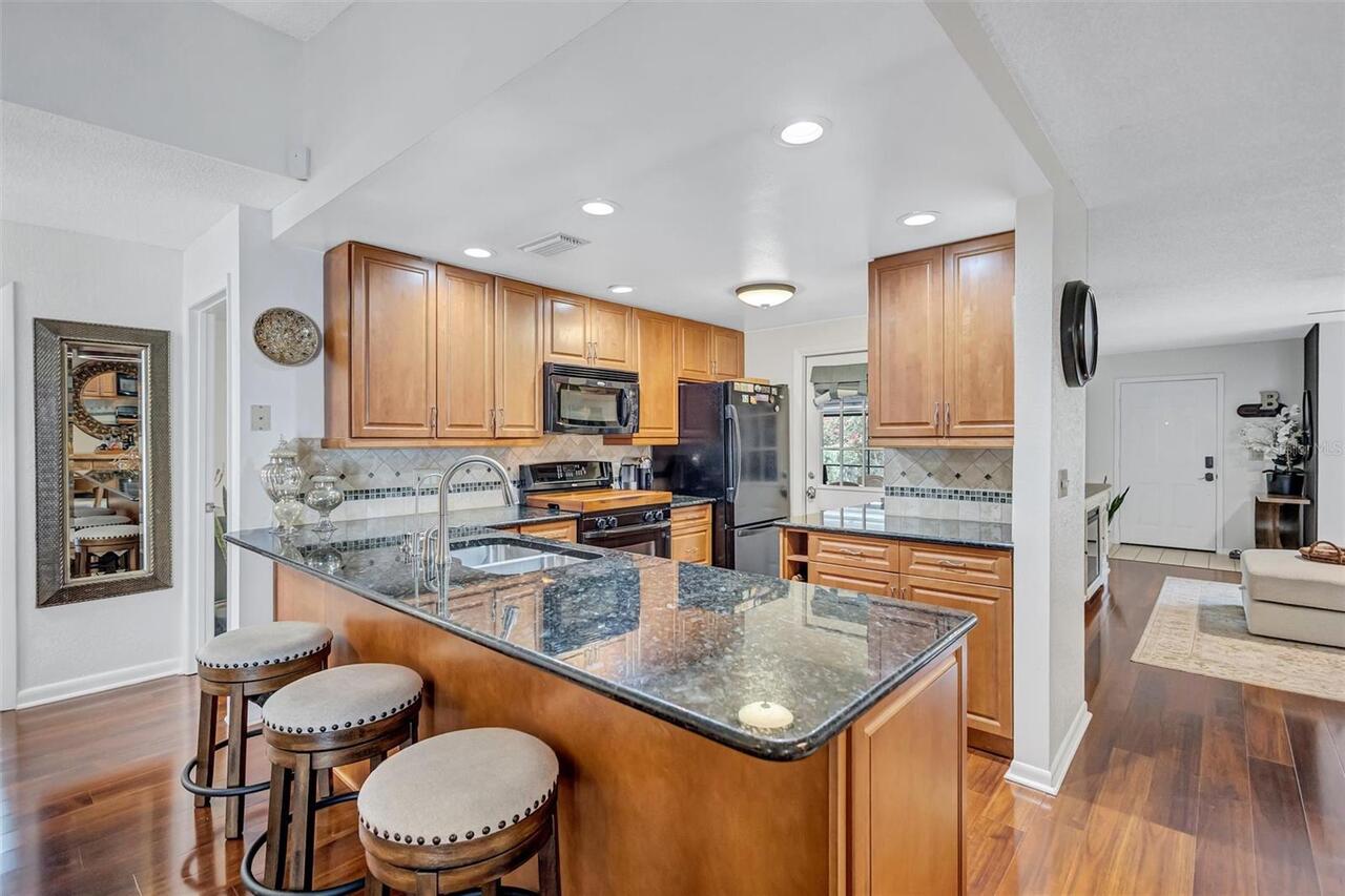 Listing Photo 8