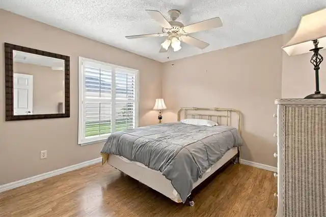 Listing Photo 24