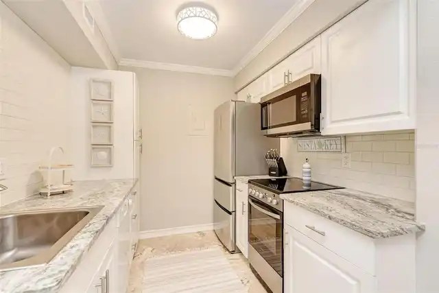 Listing Photo 7