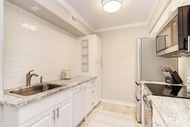 Listing Photo 9