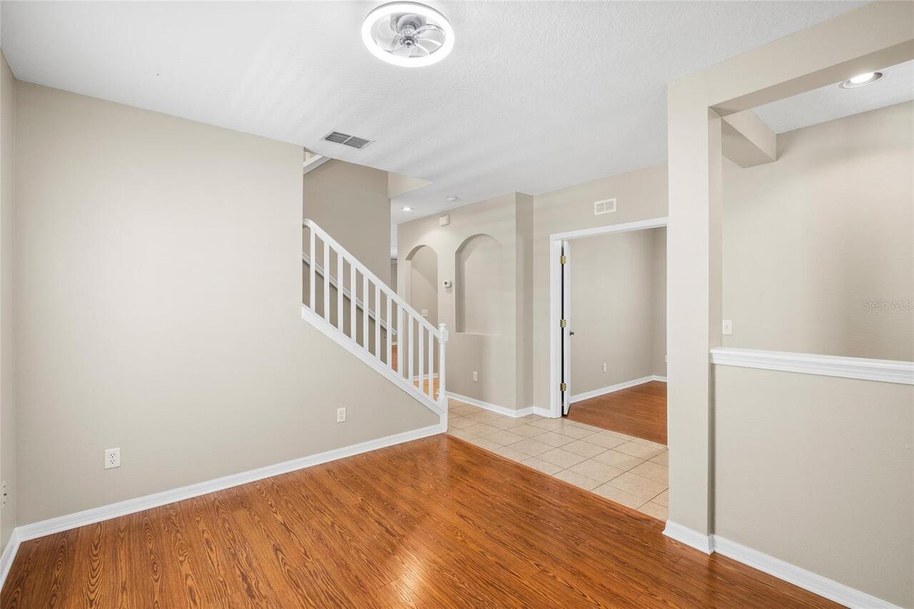Listing Photo 12