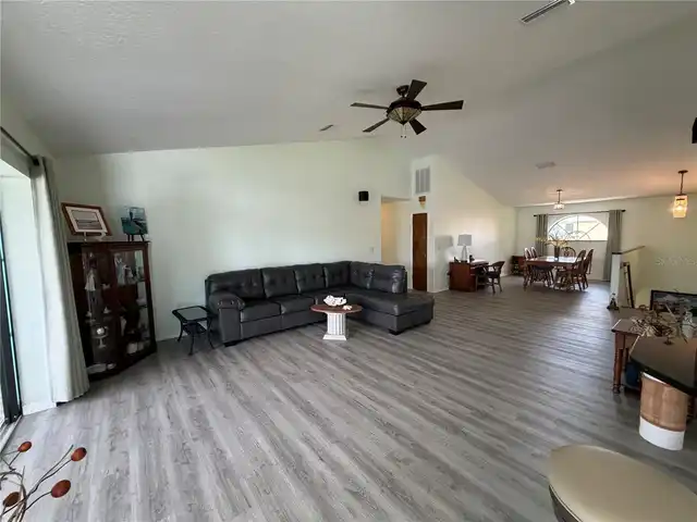 Listing Photo 28
