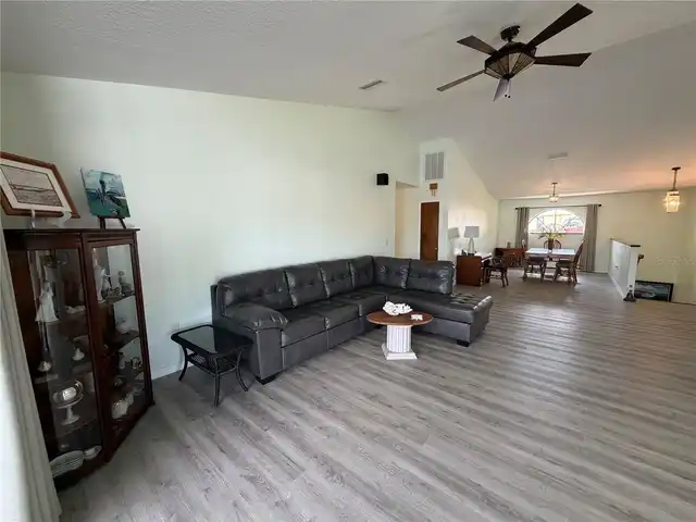 Listing Photo 29
