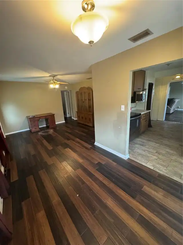 Listing Photo 9