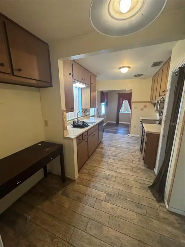 Listing Photo 11