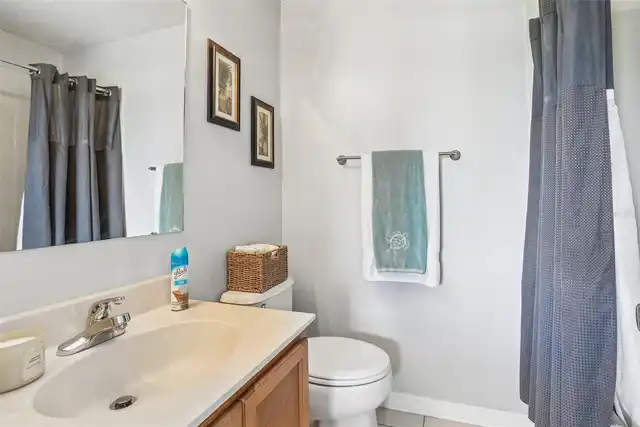 Listing Photo 10