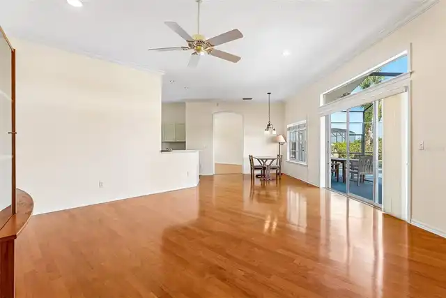 Listing Photo 28