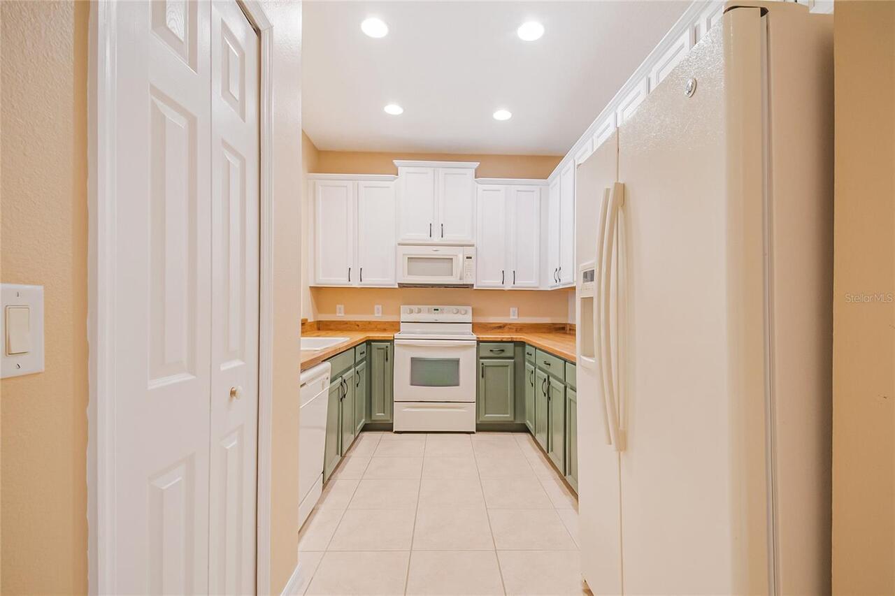 Listing Photo 12