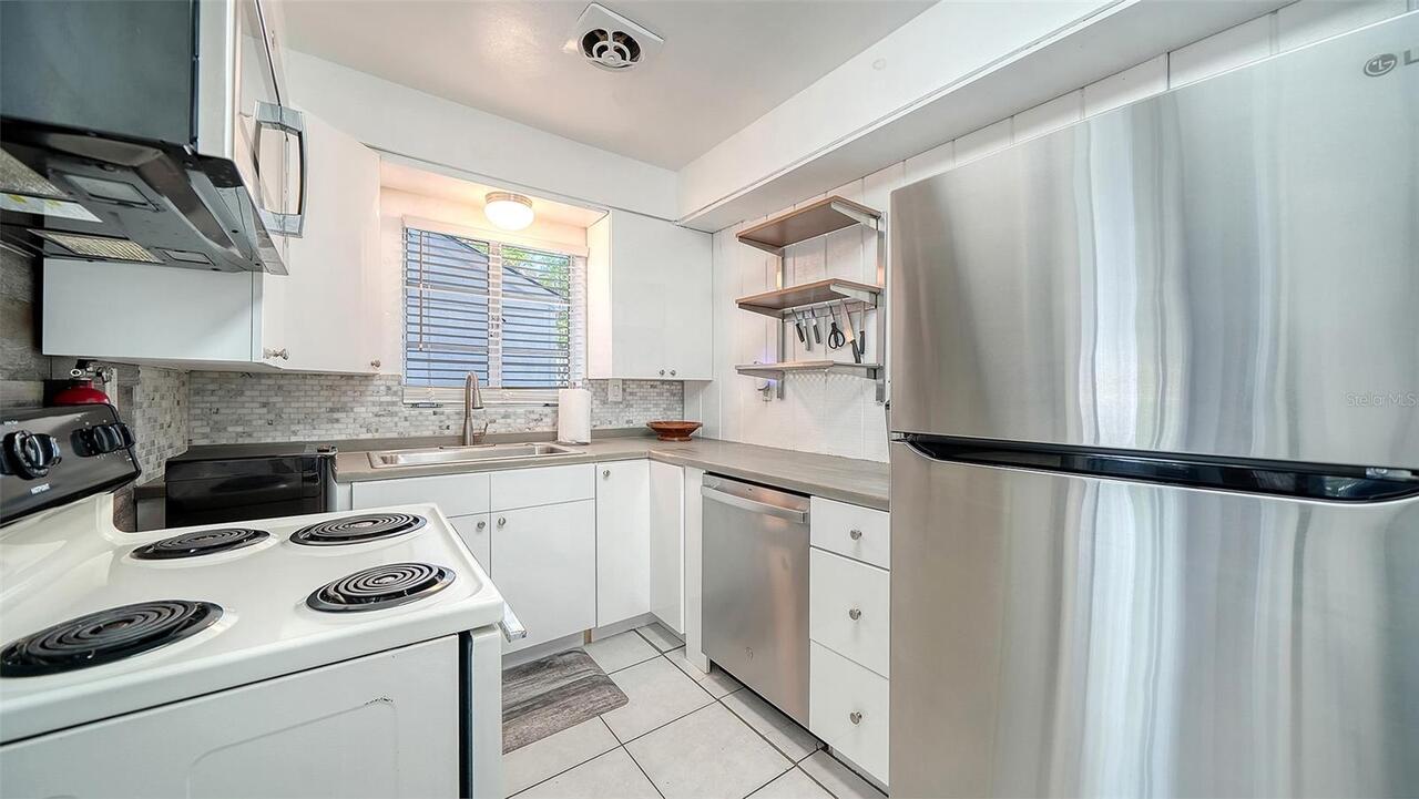 Listing Photo 8