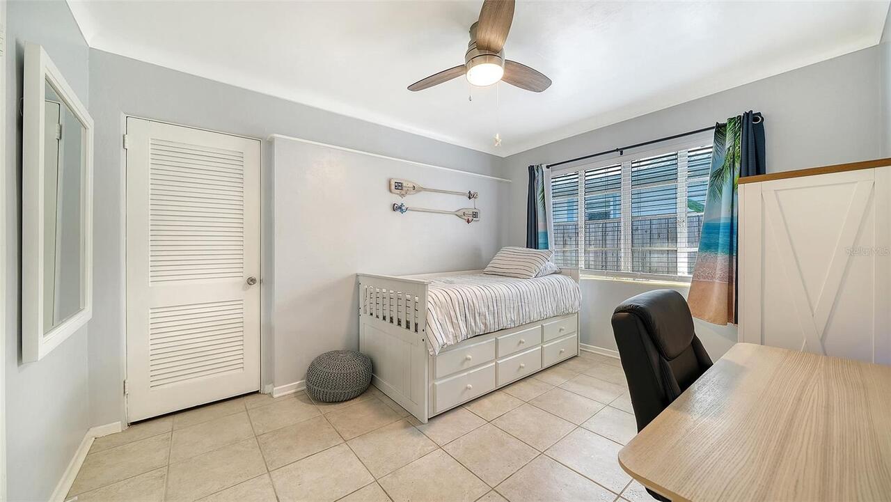 Listing Photo 12