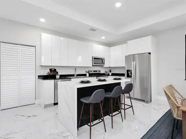 Listing Photo 7
