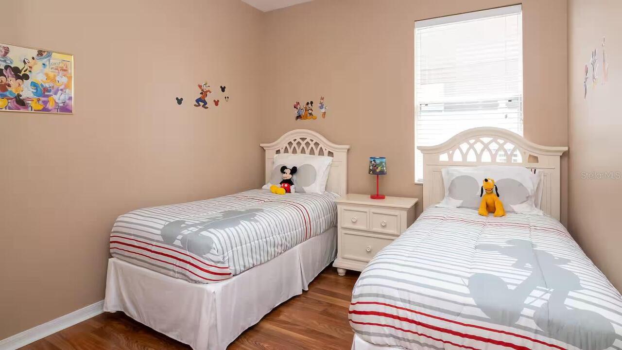 Listing Photo 12