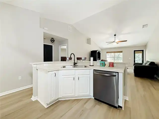 Listing Photo 22