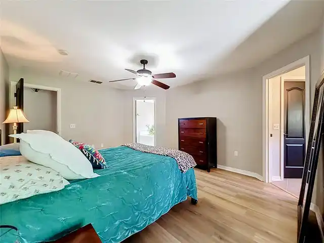 Listing Photo 33