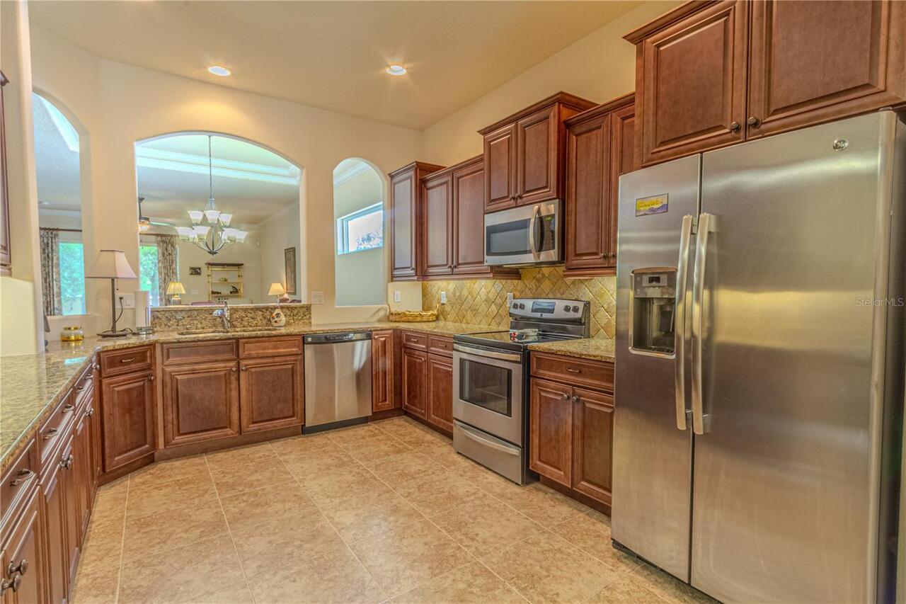 Listing Photo 11