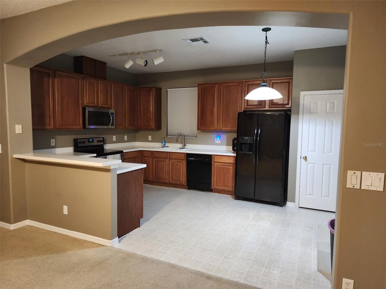 Listing Photo 8