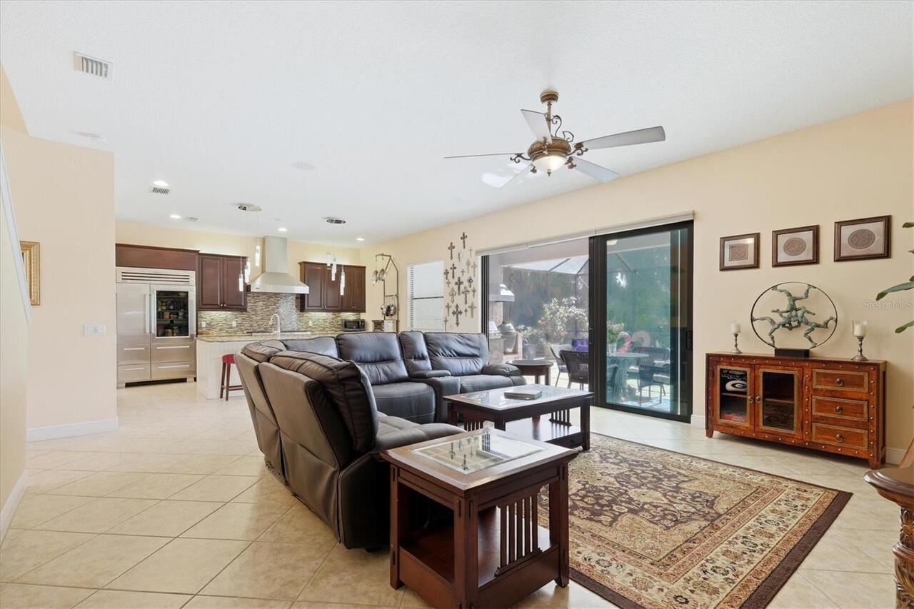 Listing Photo 14