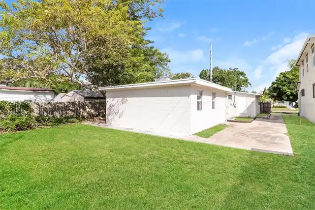 Listing Photo 18