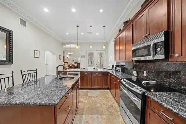Listing Photo 15