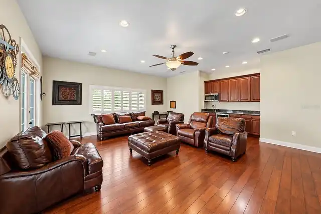 Listing Photo 22