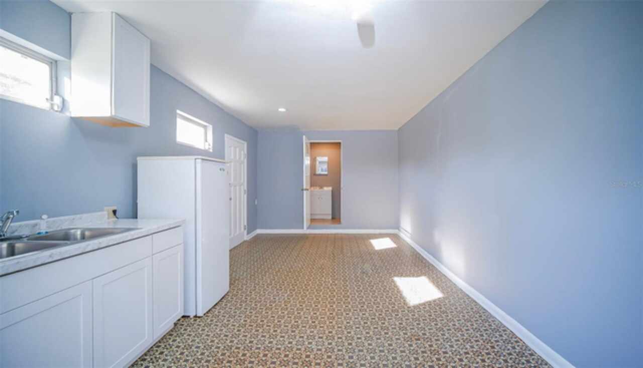 Listing Photo 9
