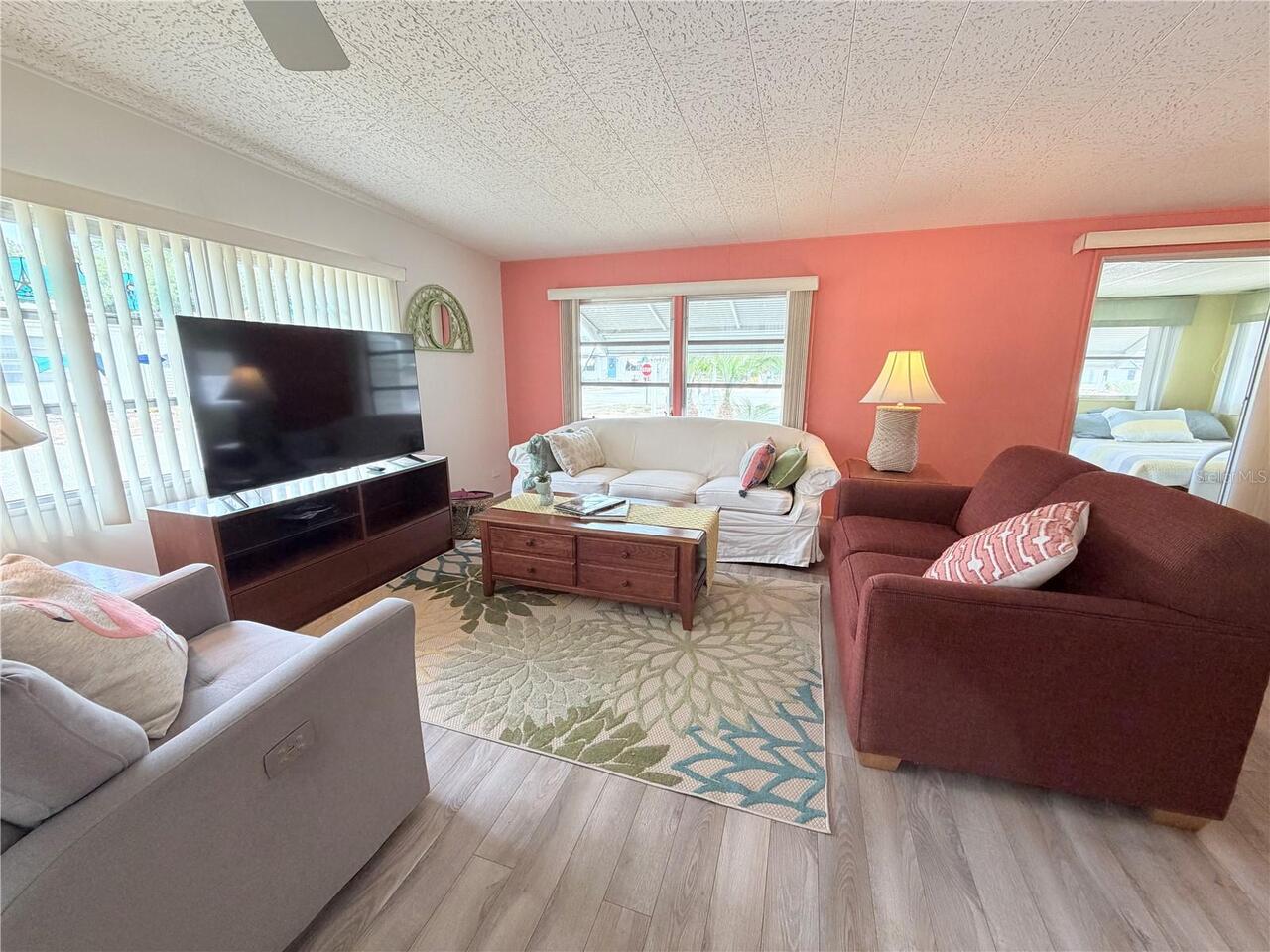 Listing Photo 10