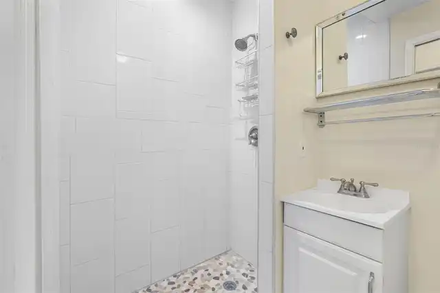 Listing Photo 21