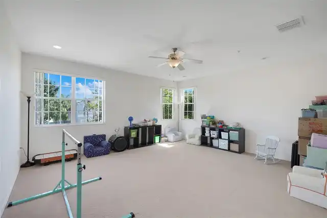 Listing Photo 23