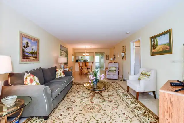 Listing Photo 7