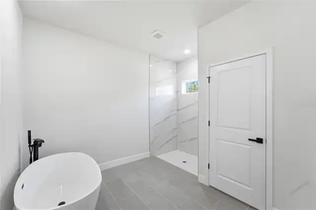 Listing Photo 20