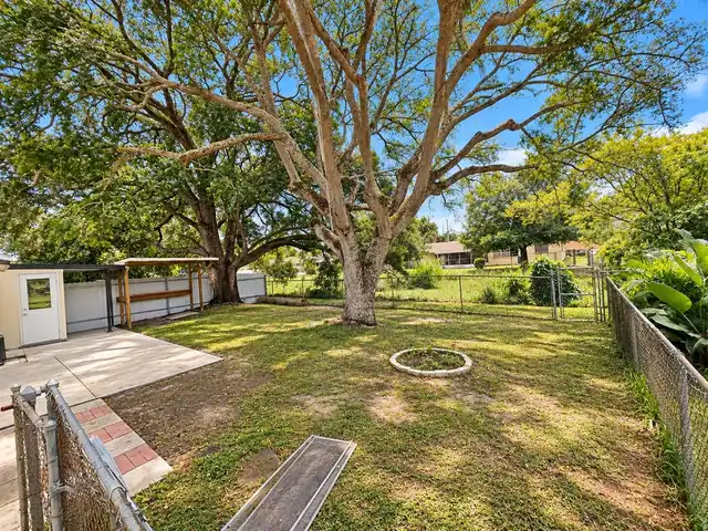 Listing Photo 20