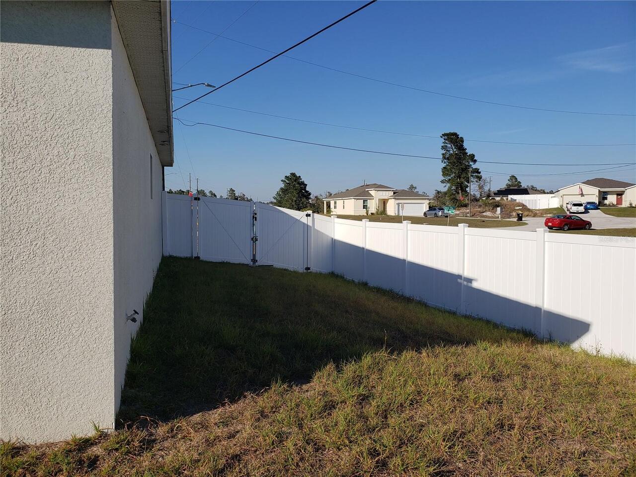 Listing Photo 12