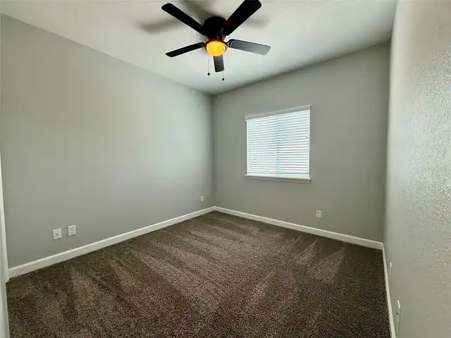 Listing Photo 9