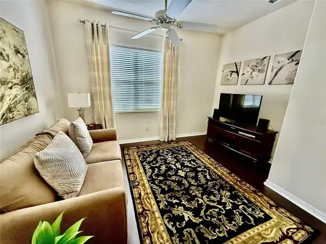 Listing Photo 10