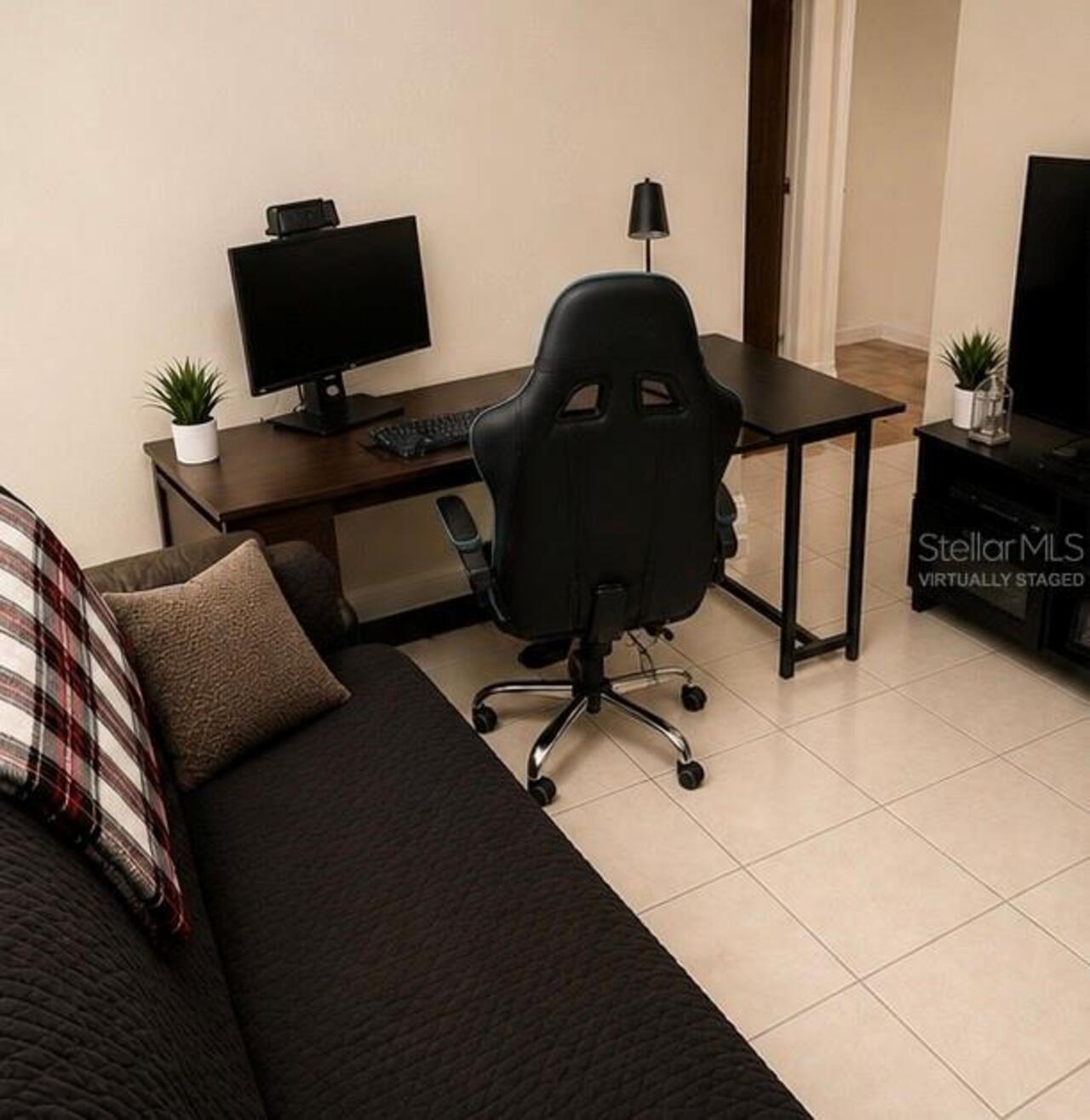 Listing Photo 10
