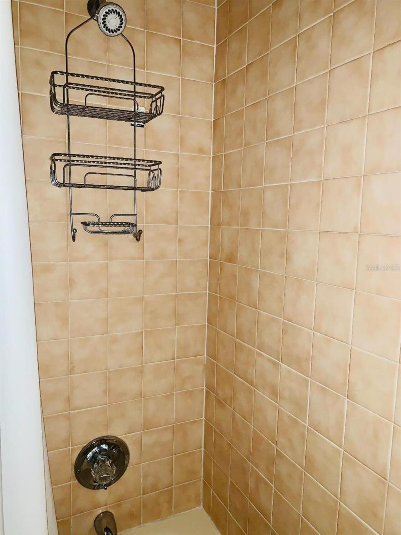 Listing Photo 12
