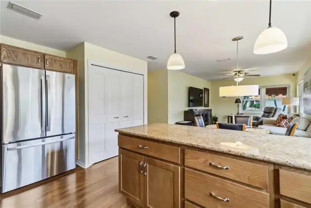 Listing Photo 22